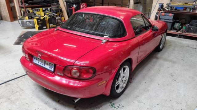 2002 - Mazda MX5 NB (Mitchell Saunders)